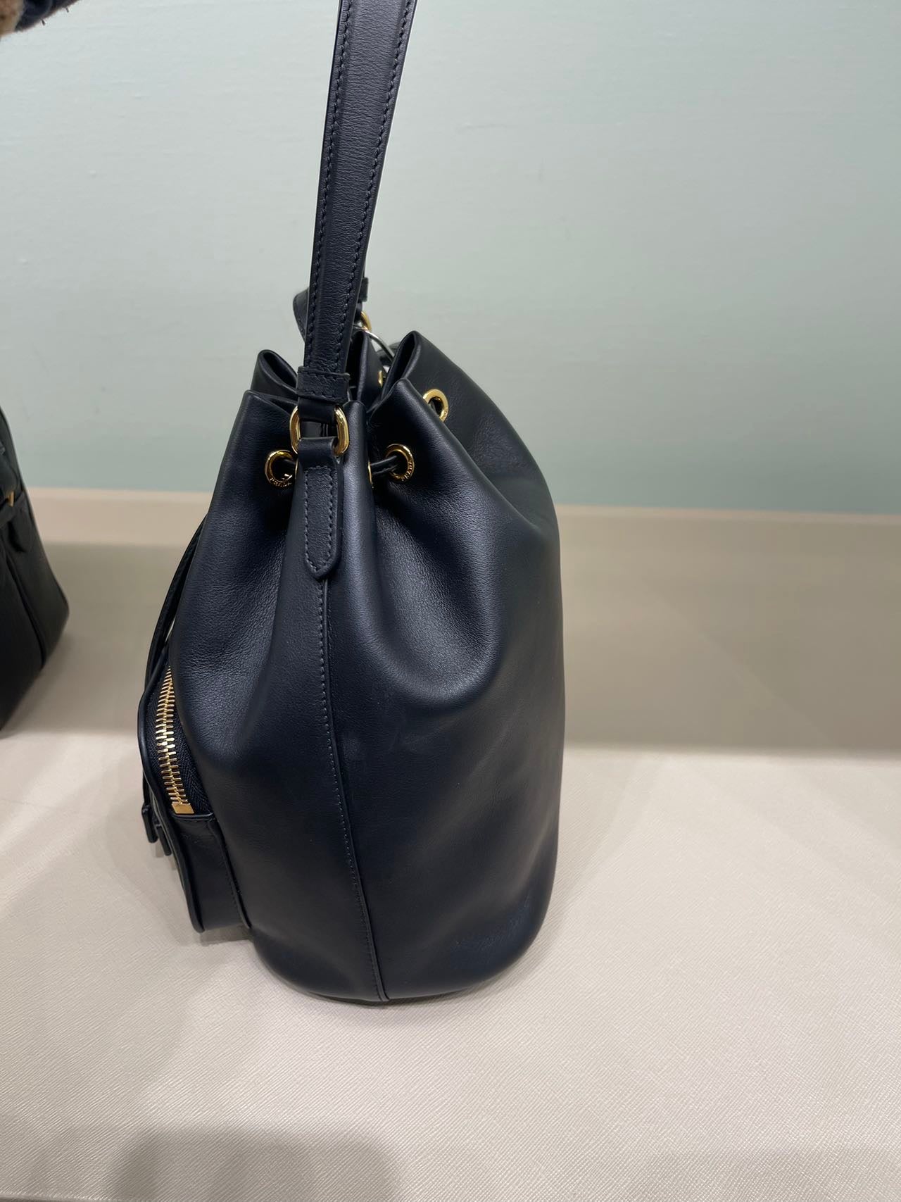 Prada leather bucket bag 普拉達皮革水桶包