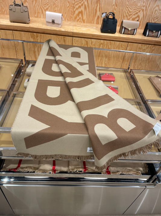 Burberry Two-Toned Logo Scarf巴寶莉雙面跳色圍巾