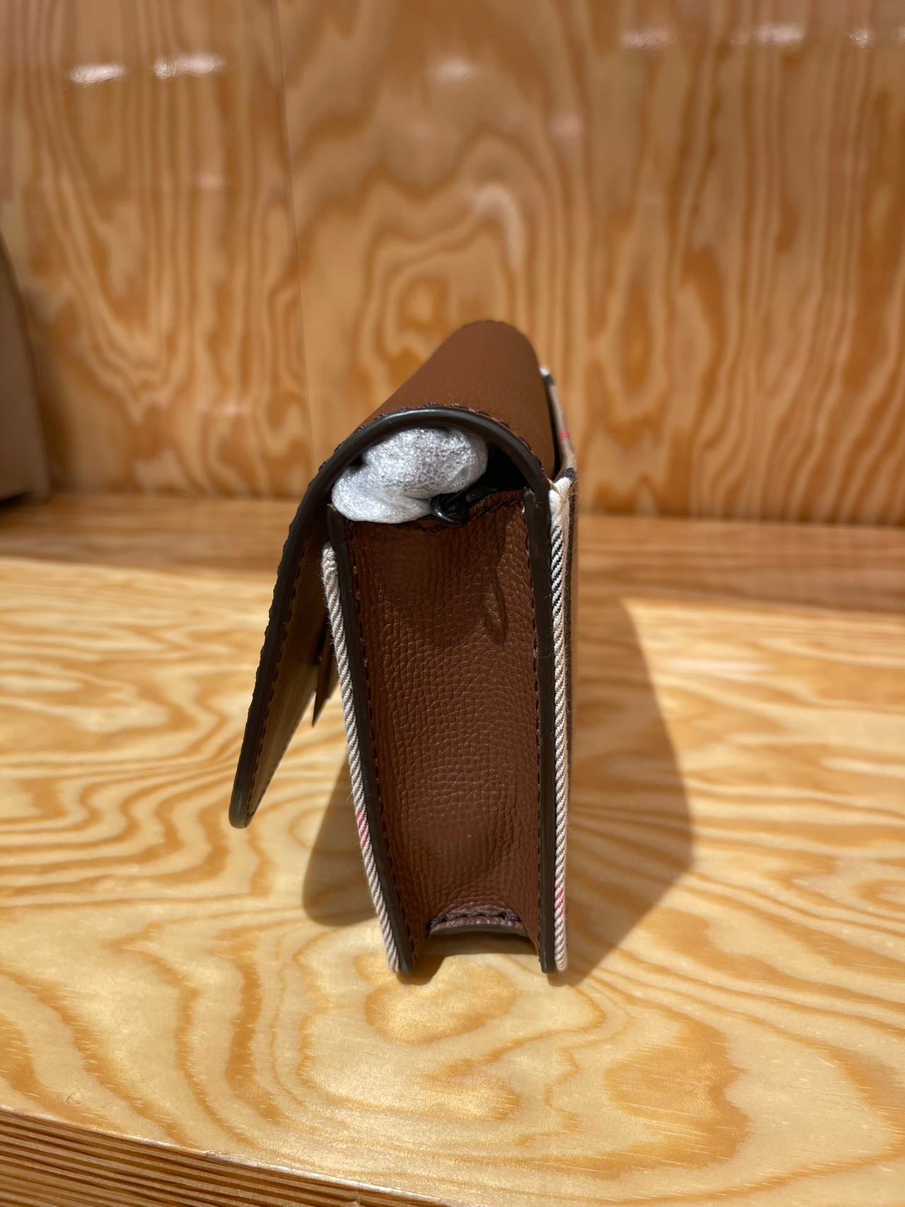 Burberry shoulder bag 翻蓋肩背包