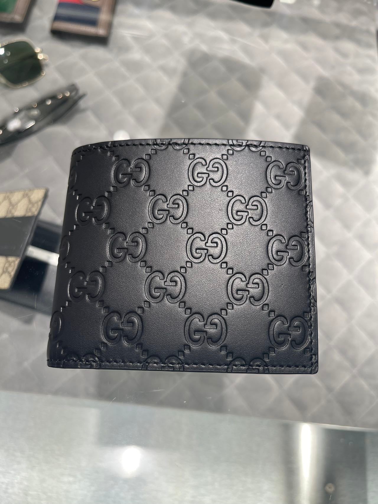 Gucci signature leather wallet 古馳GG壓紋對折卡槽皮夾