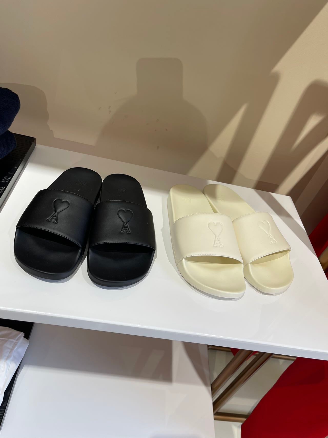 Ami Paris slide 愛心A壓紋拖鞋