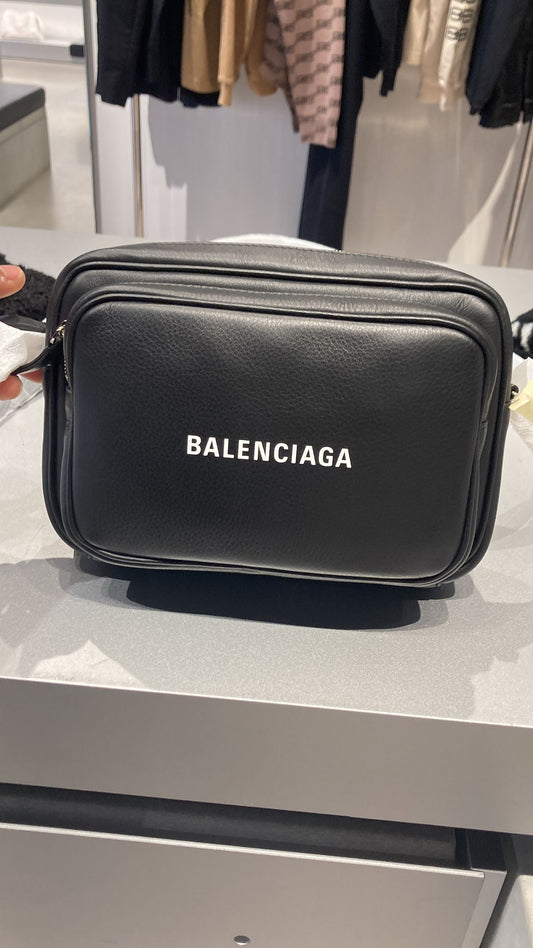 Balenciaga camera bag 巴黎世家相機包
