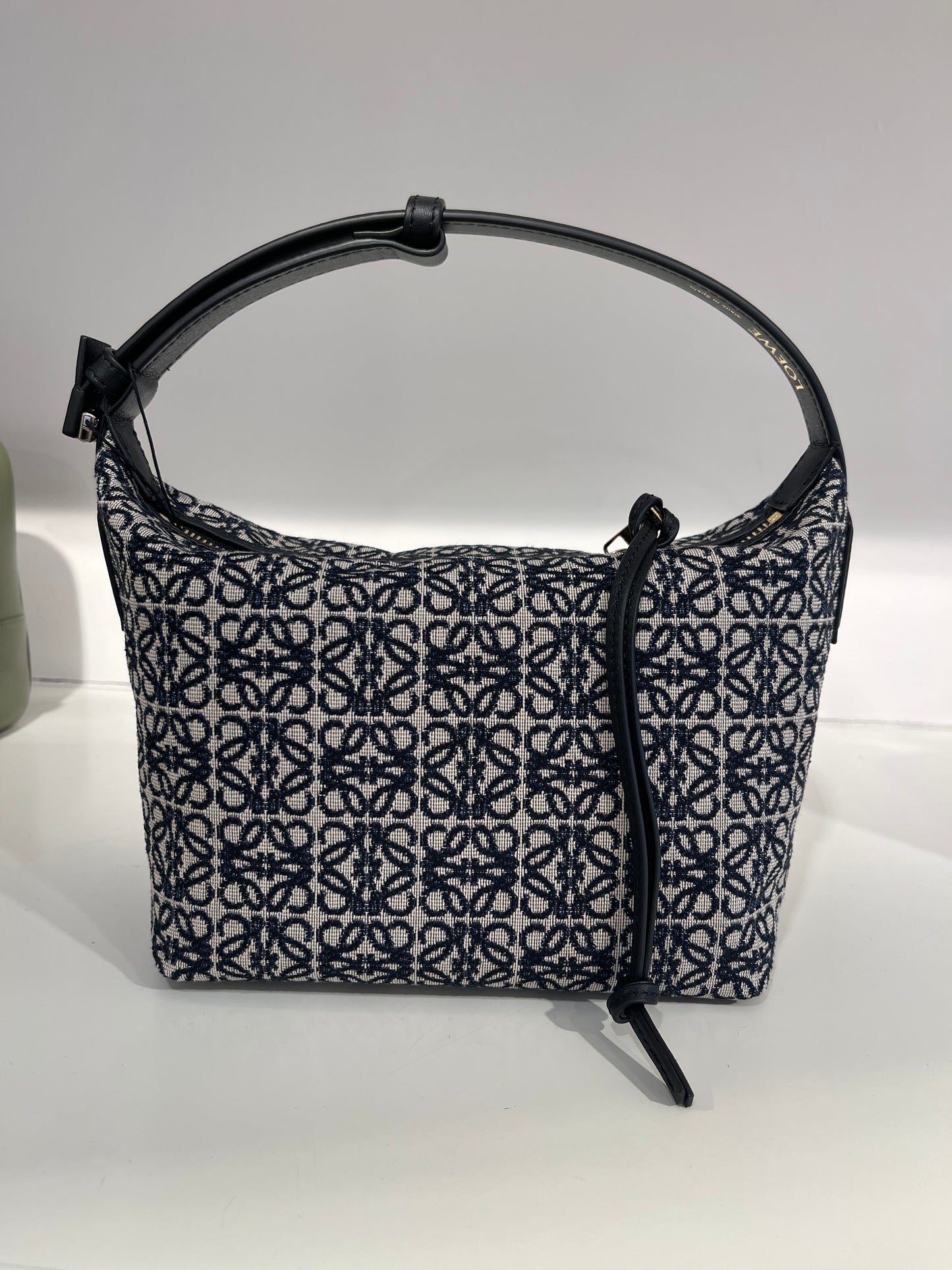 Loewe cubi small 羅威帆布腋下包