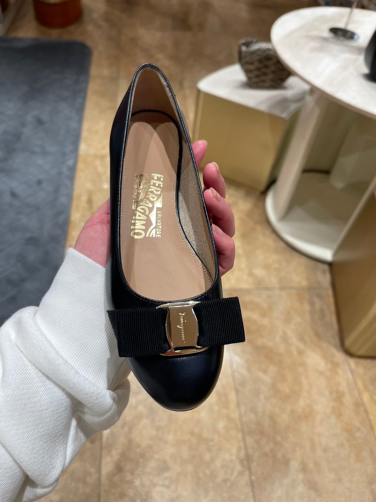 Salvatore Ferragamo flat 圓頭平底鞋