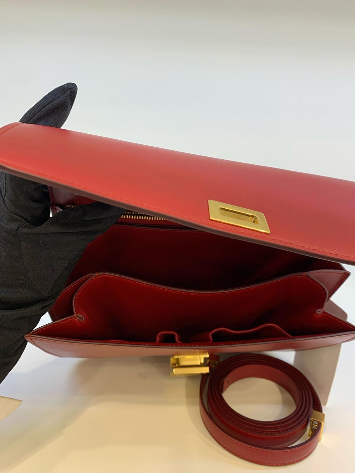 Celine Medium Classic Bag in Box Leather 西琳中號經典小牛皮肩背包*