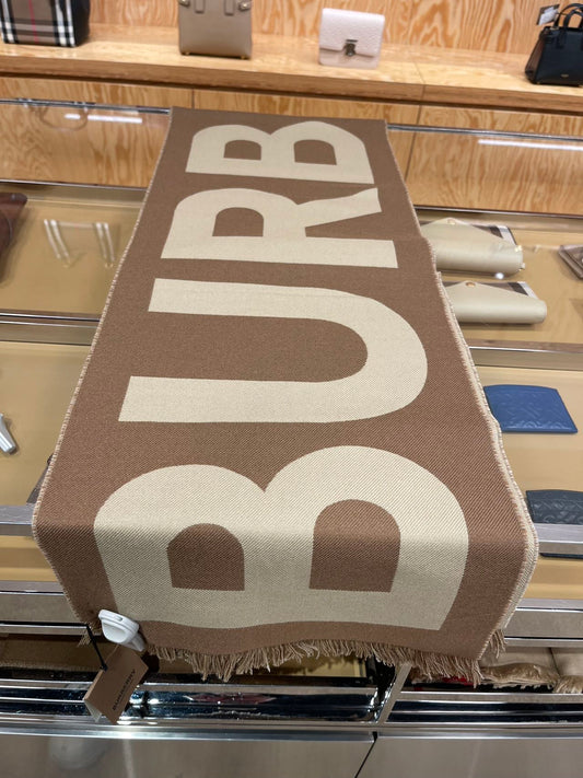 Burberry Two-Toned Logo Scarf巴寶莉雙面跳色圍巾