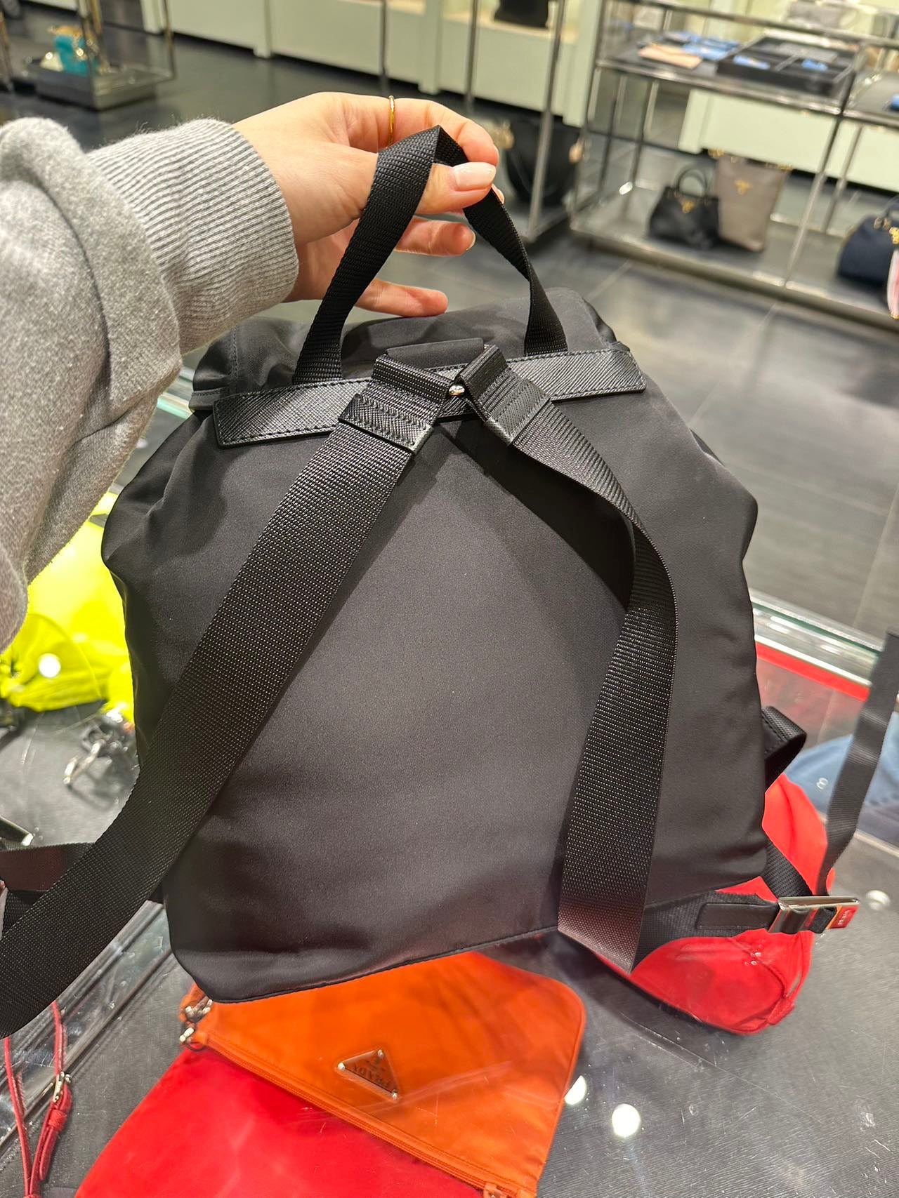 Prada tessuto backpack  普拉達經典降落傘布後背包