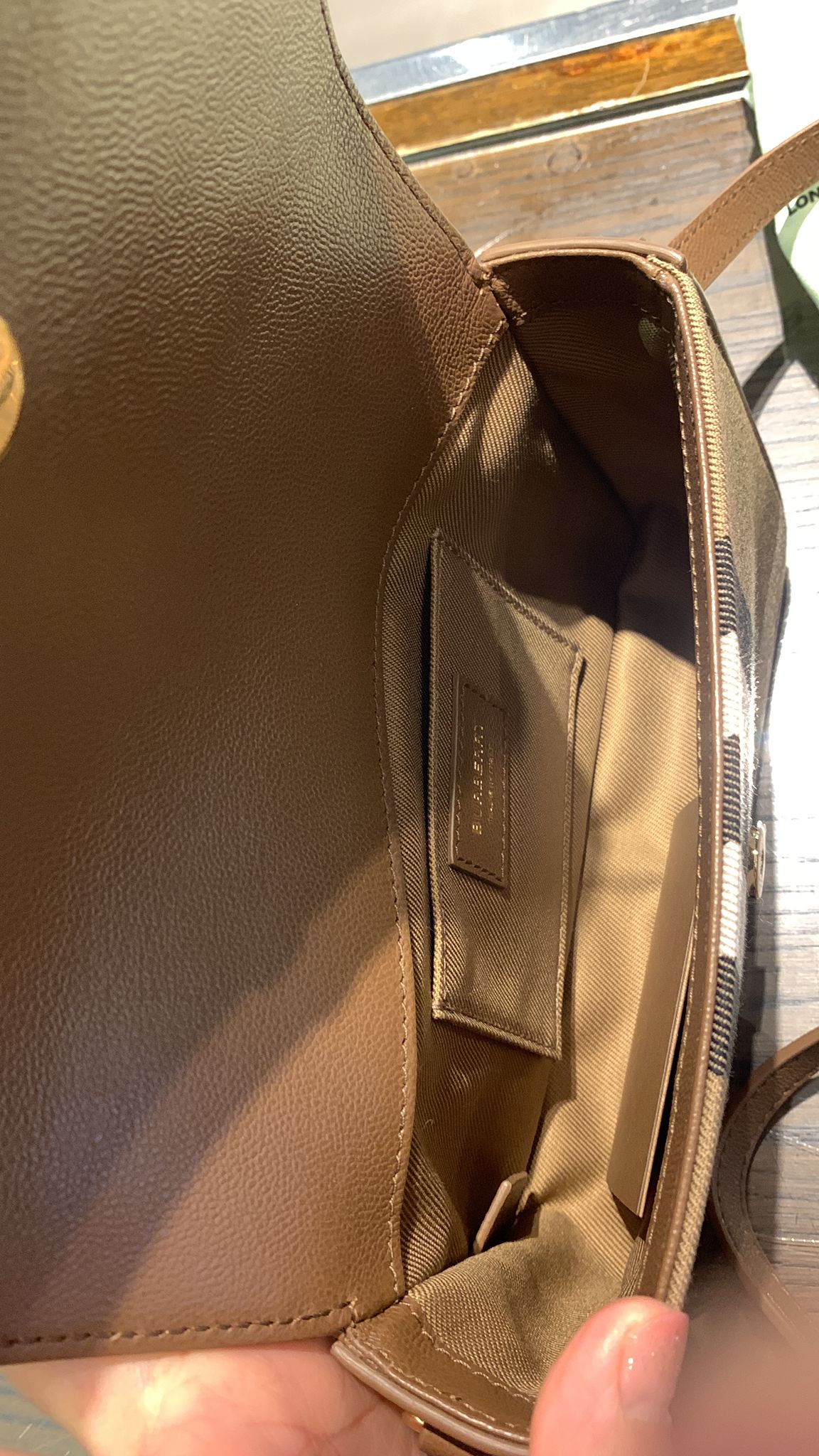 Burberry shoulder bag 翻蓋肩背小包