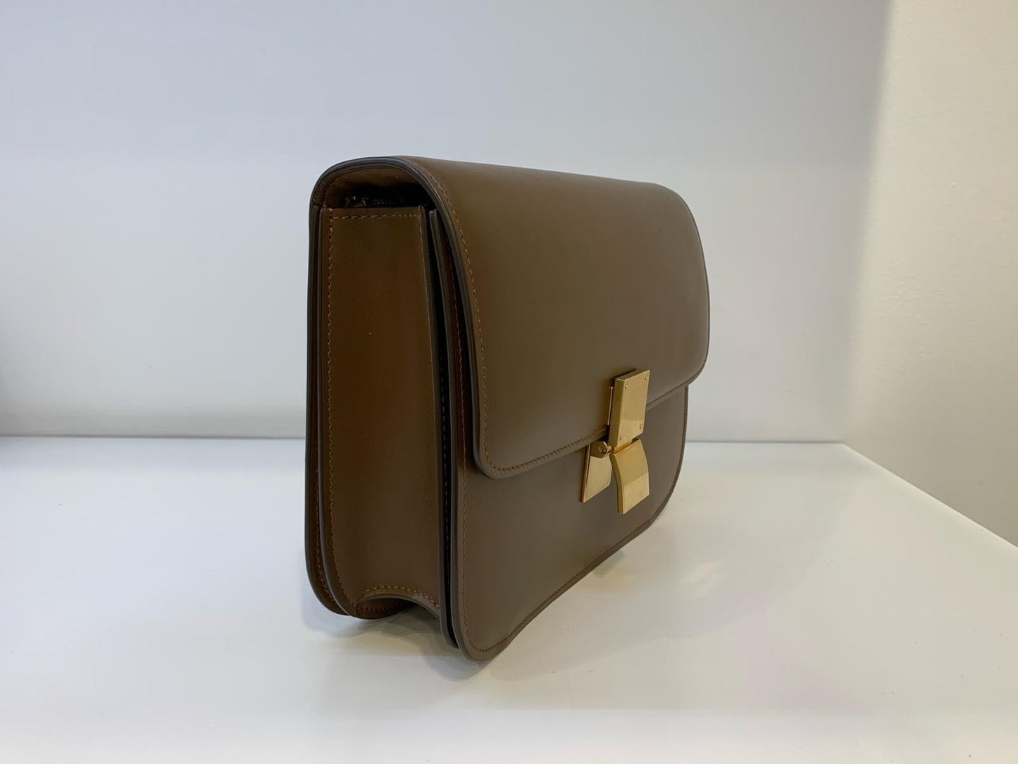 Celine Teen Classic Bag 西琳小牛皮經典肩背包*