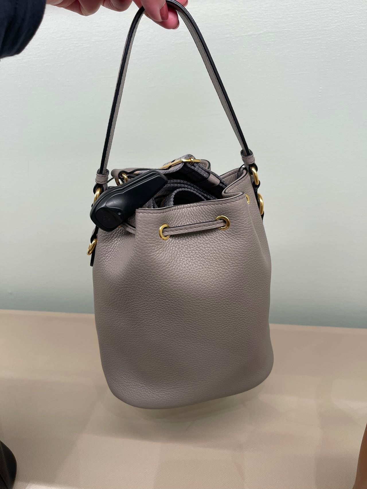 Prada leather bucket bag 普拉達皮革水桶包