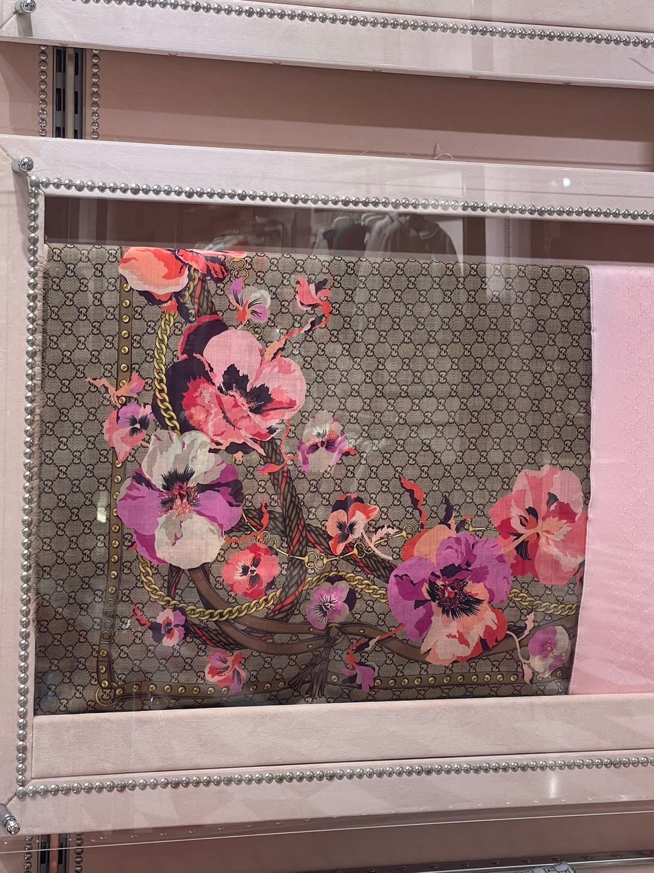 Gucci GG logo flower scarf 古馳披肩絲巾圍巾