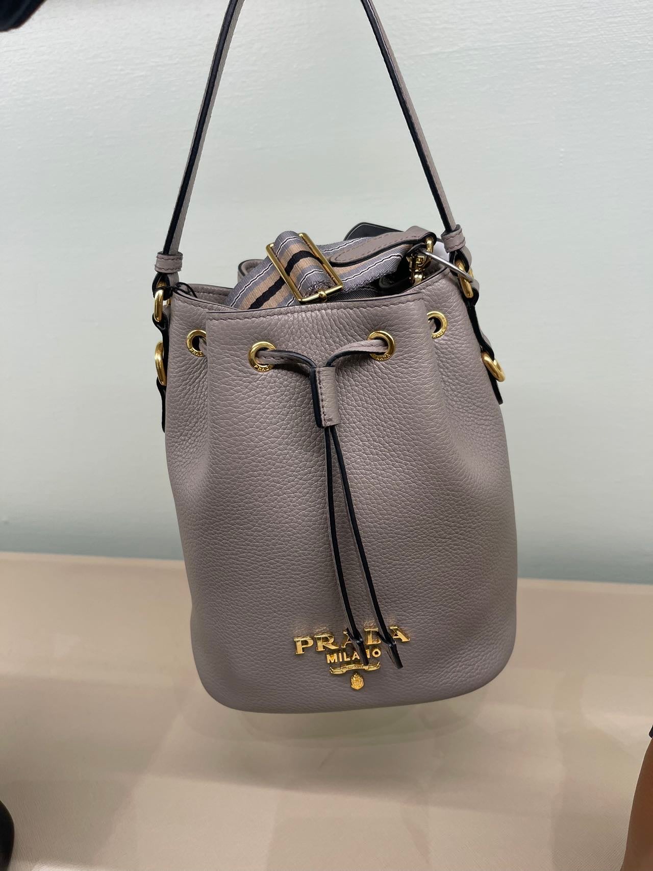 Prada leather bucket bag 普拉達皮革水桶包