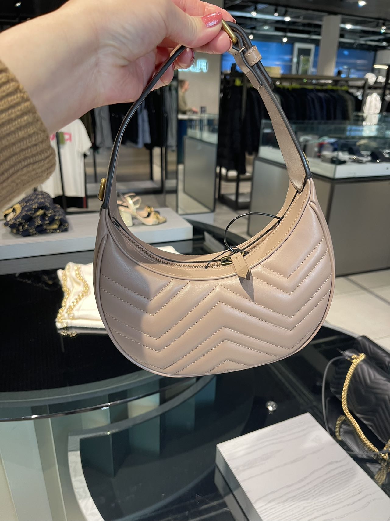Gucci GG MARMONT 古馳迷你半月包