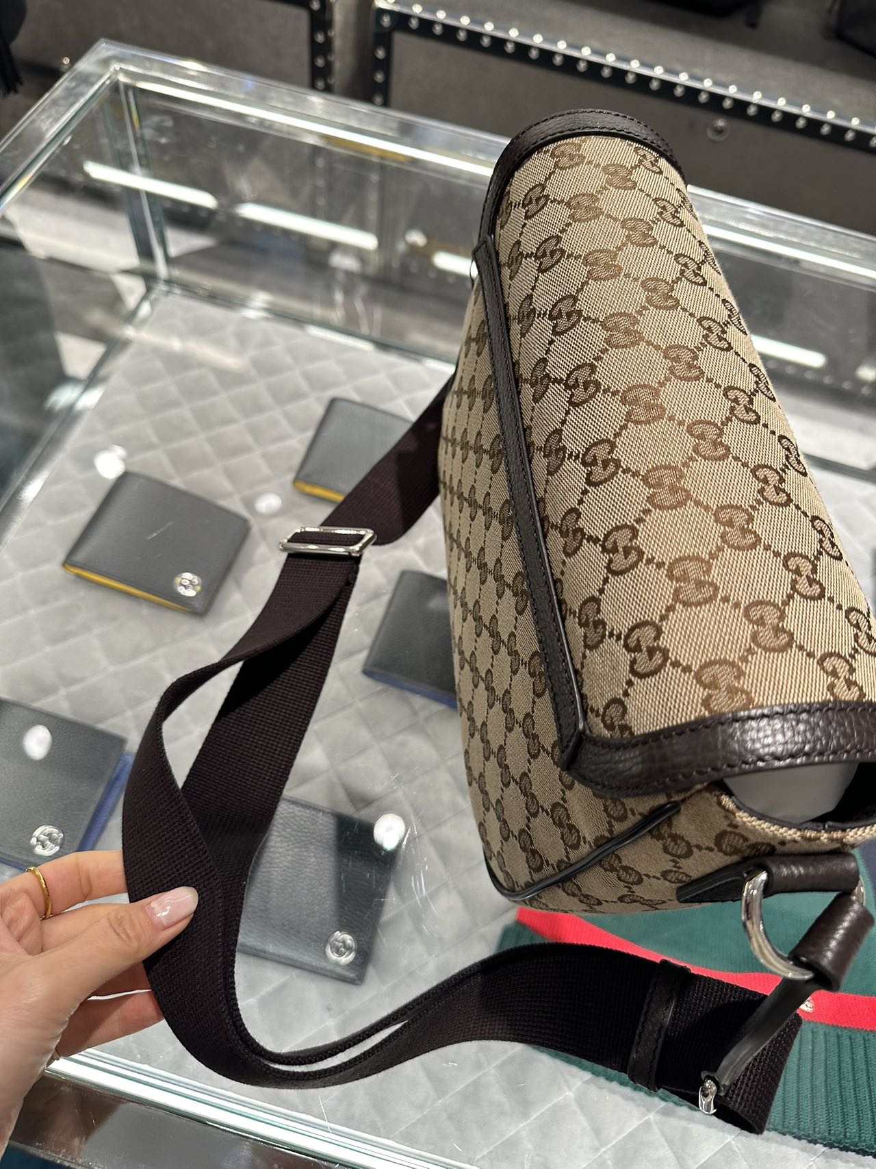 Gucci canvas messenger crossbody bag 帆布經典翻蓋郵差包