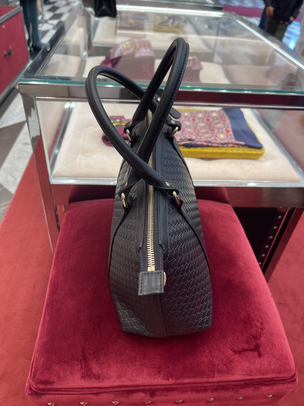 Gucci zip handbag 拉鍊手提包
