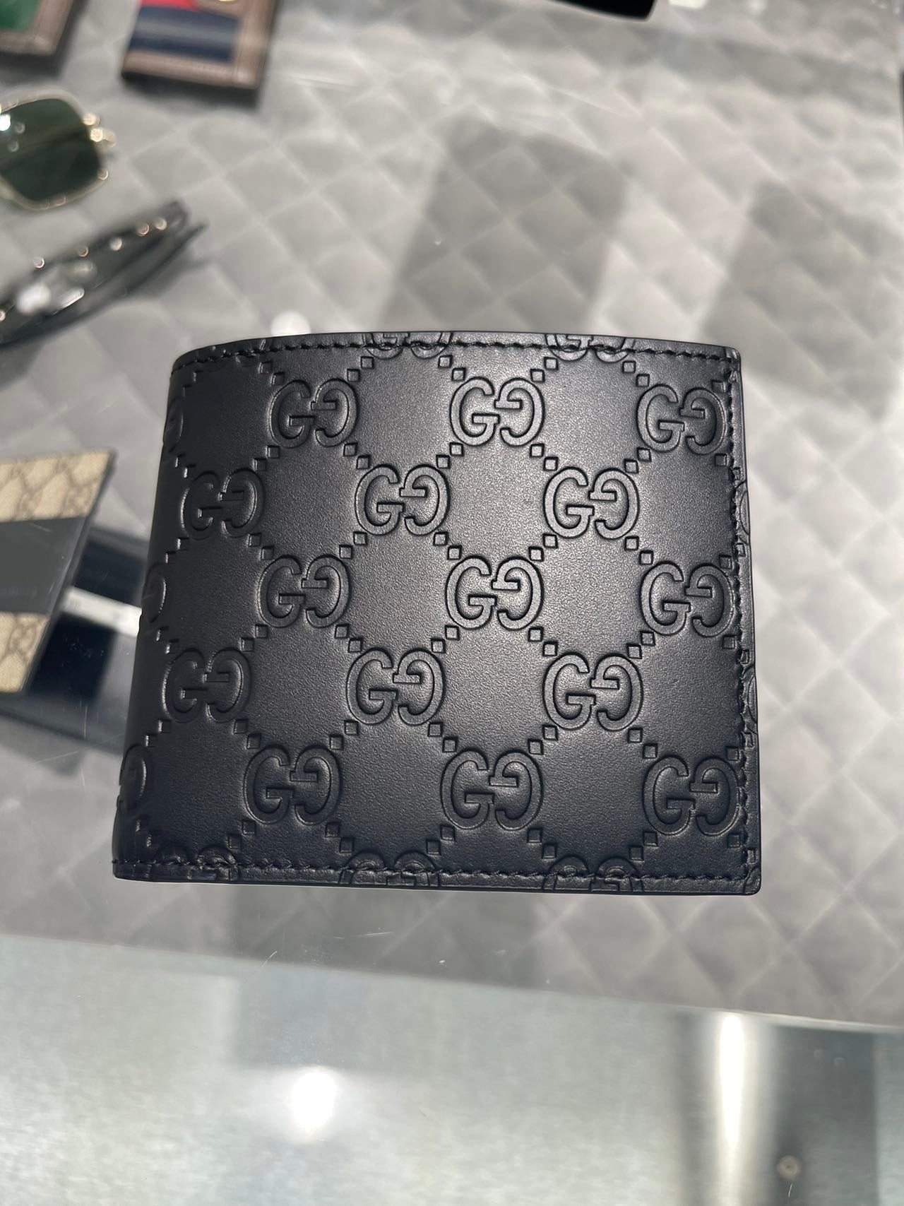 Gucci signature leather wallet 古馳GG壓紋對折卡槽皮夾