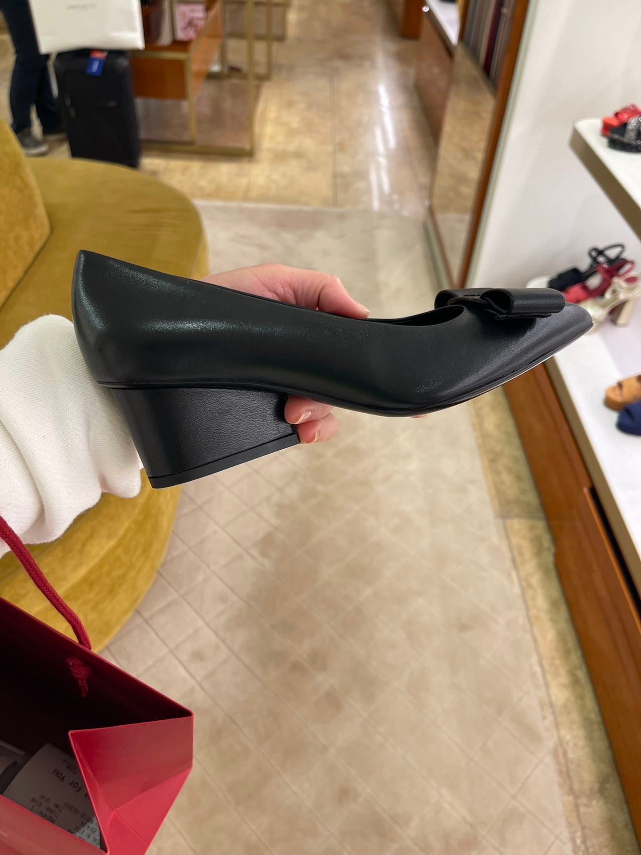 Salvatore Ferragamo heels尖頭蝴蝶結中跟鞋