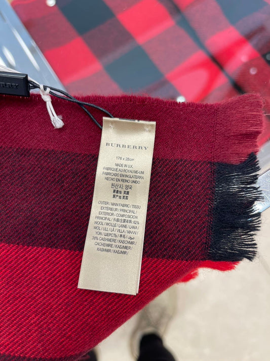 Burberry classic red scarf 巴寶莉經典紅格紋圍巾