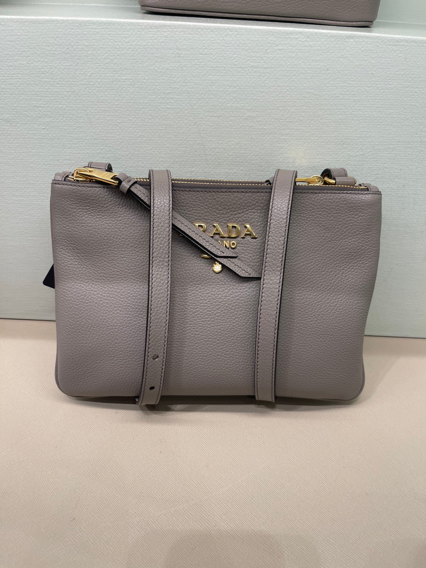 Prada crossbody bag 普拉達拉鍊側背包