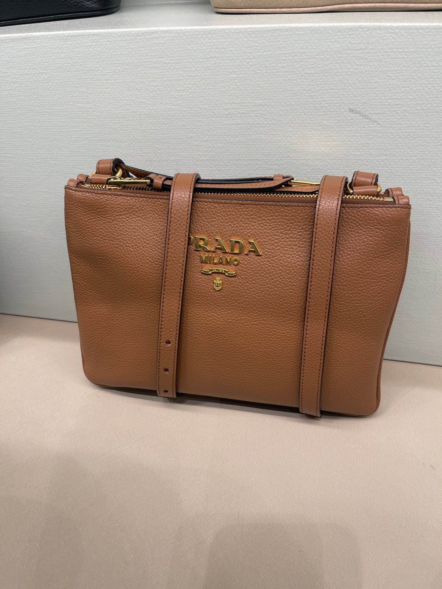 Prada crossbody bag 普拉達拉鍊側背包