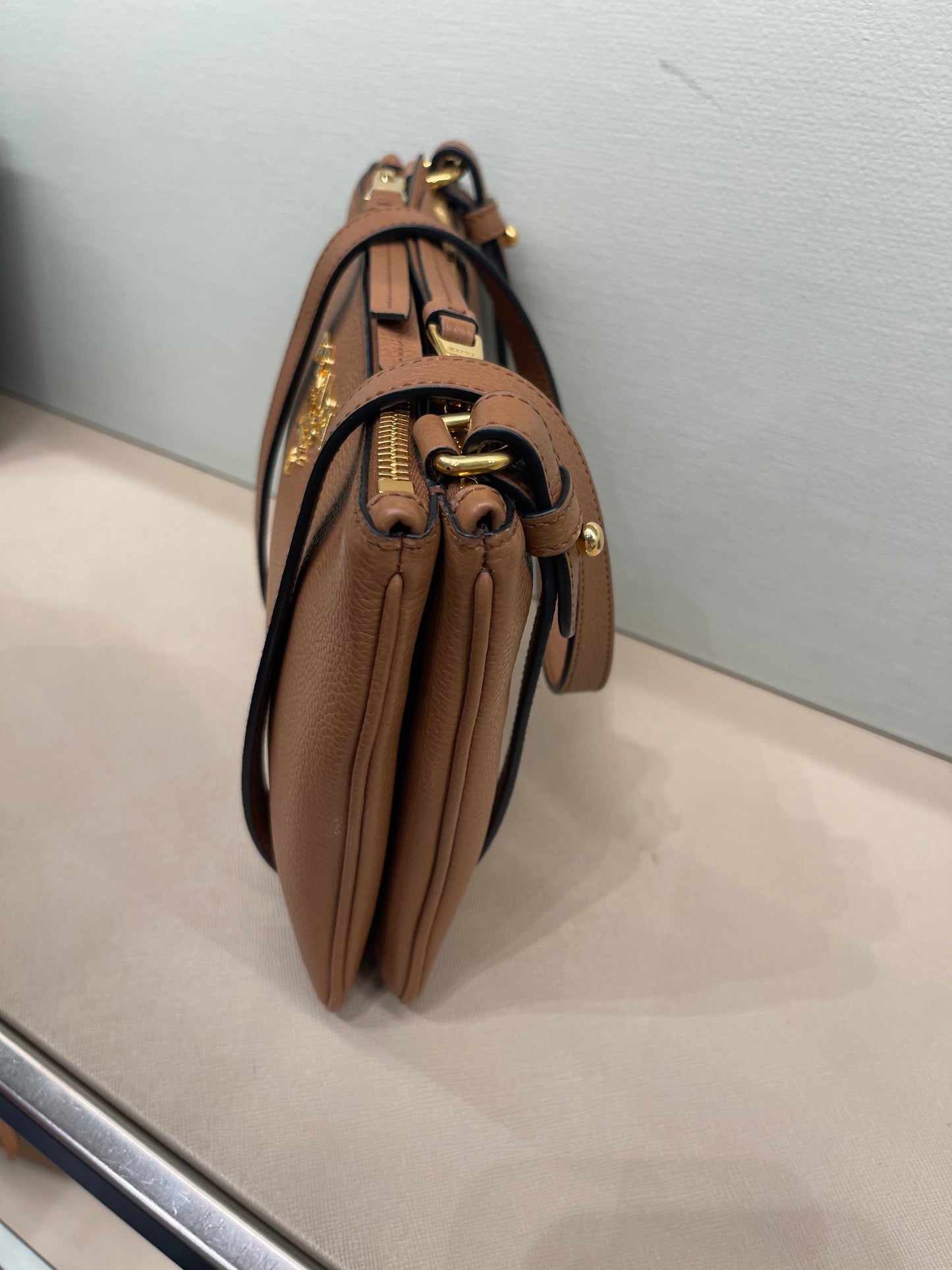 Prada crossbody bag 普拉達拉鍊側背包