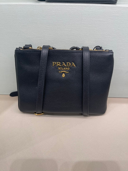 Prada crossbody bag 普拉達拉鍊側背包