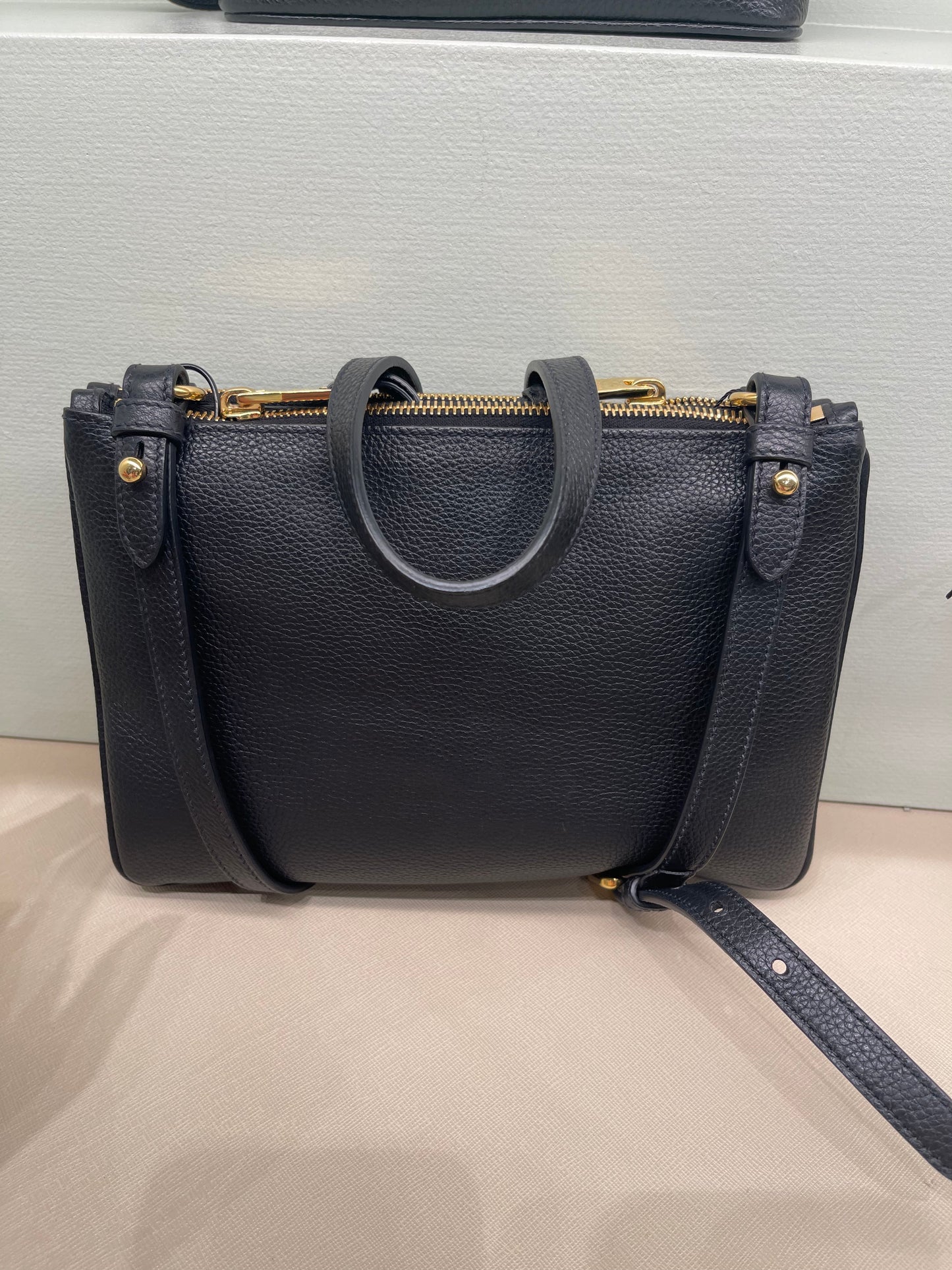 Prada crossbody bag 普拉達拉鍊側背包