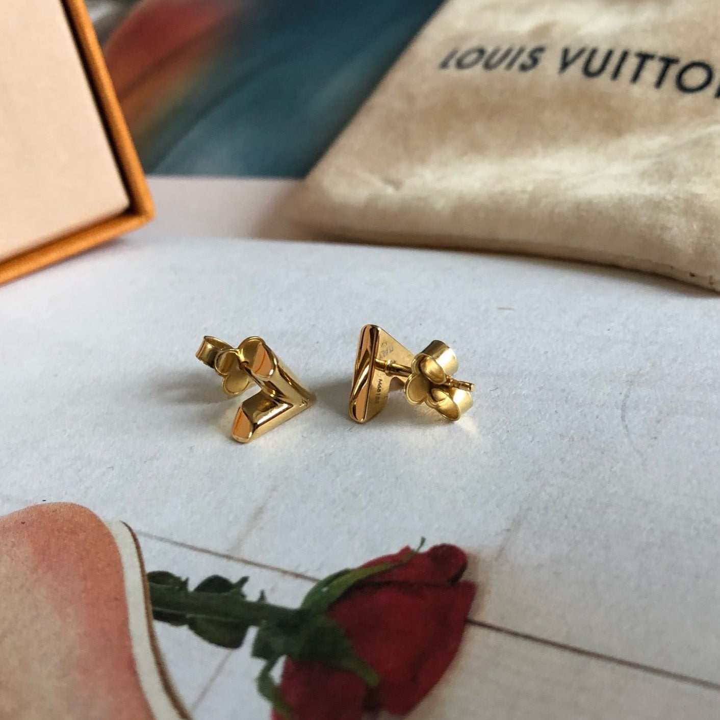 Louis Vuitton Essential V Stud Earrings